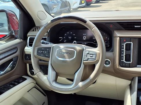 Used 2023 GMC Yukon Denali w/ Denali Reserve Package AWD/4WD image 8