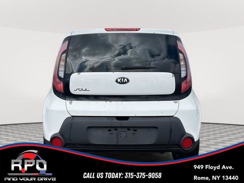 Used 2015 Kia Soul + image 4