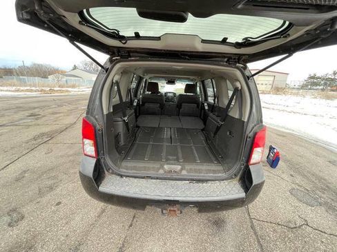 Used 2008 Nissan Pathfinder SE w/ Premium Pkg image 23