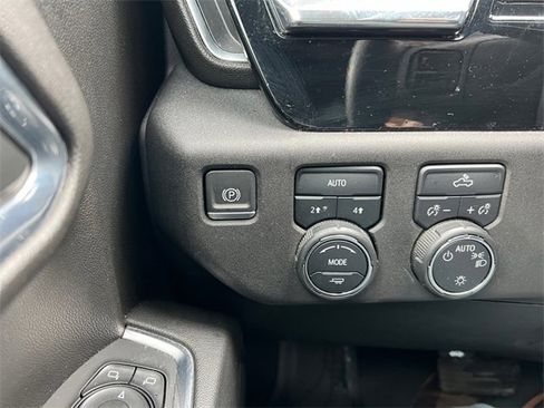 Used 2024 Chevrolet Silverado 1500 LT image 24