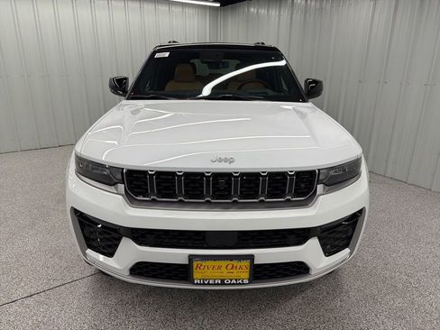 New 2026 Jeep Grand Cherokee Summit AWD/4WD image 2