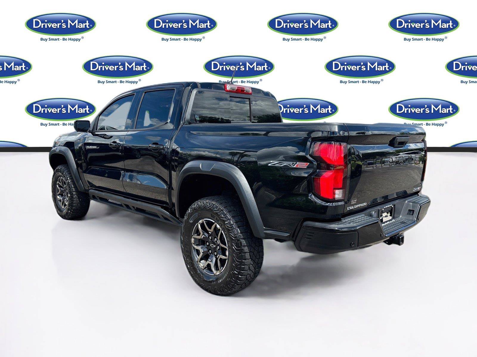 Used 2024 Chevrolet Colorado ZR2 w/ Technology Package AWD/4WD image 5