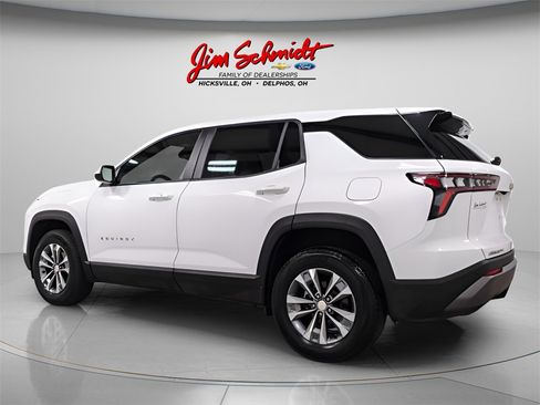 Used 2025 Chevrolet Equinox LT image 4