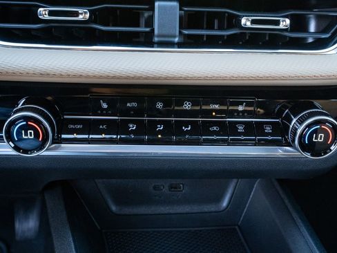 New 2026 Chevrolet Equinox ACTIV image 28