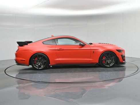 Used 2022 Ford Mustang Shelby GT500 w/ Carbon Fiber Track Pack image 28