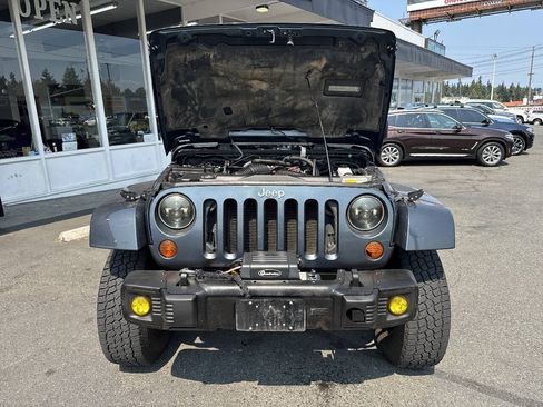 Used 2008 Jeep Wrangler Unlimited Sahara AWD/4WD image 12