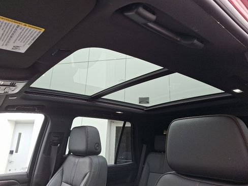 Used 2023 Chevrolet Tahoe RST w/ Luxury Package image 17