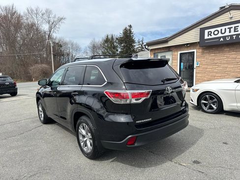 Used 2015 Toyota Highlander XLE AWD/4WD image 12