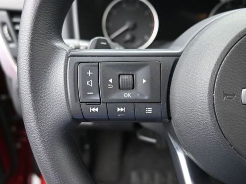 Used 2024 Nissan Rogue SV FWD image 30
