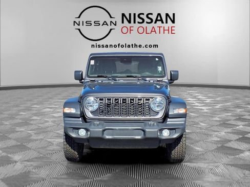 Used 2024 Jeep Wrangler Unlimited Sport AWD/4WD image 30