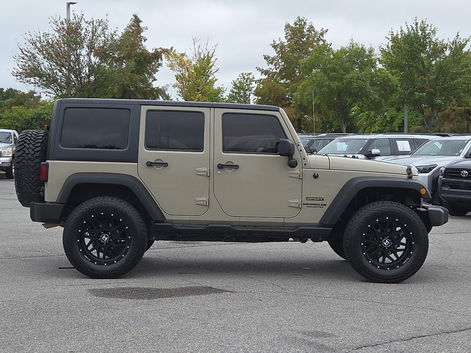 Used 2017 Jeep Wrangler Unlimited Sport w/ Quick Order Package 24S AWD/4WD image 6
