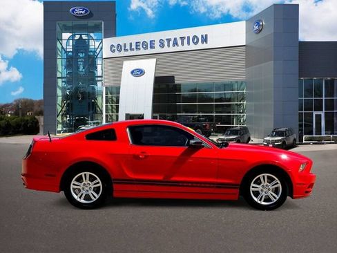 Used 2013 Ford Mustang Coupe RWD image 5