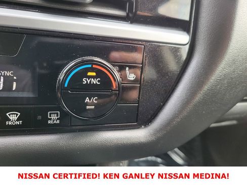 Certified 2025 Nissan Pathfinder SV image 33