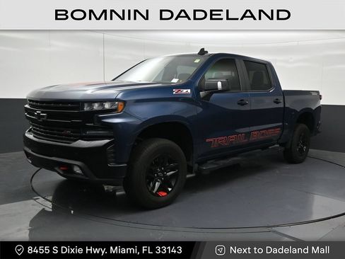 Used 2021 Chevrolet Silverado 1500 LT Trail Boss w/ Convenience Package II AWD/4WD image 1