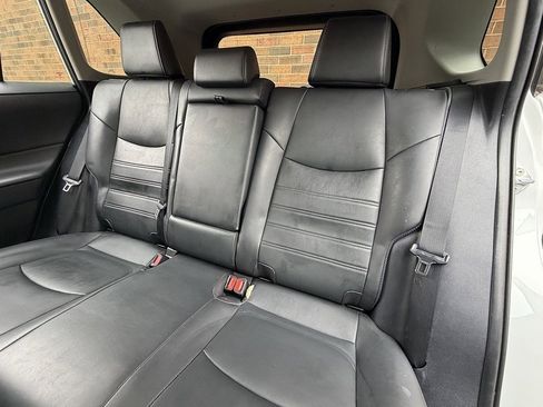 Used 2021 Toyota RAV4 XLE Premium image 16