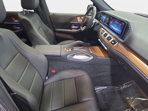 Certified 2025 Mercedes-Benz GLS 450 4MATIC image 10