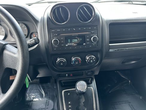 Used 2010 Jeep Patriot Sport w/ Tire & Wheel Group image 16