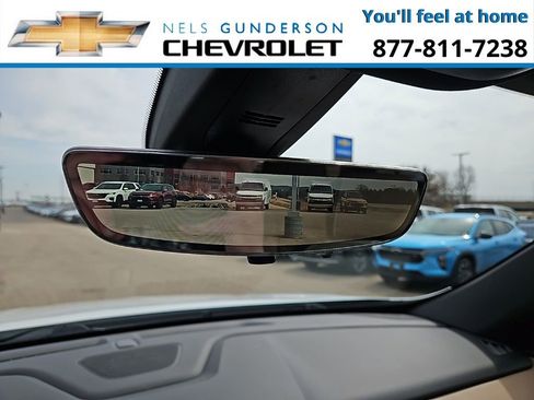 Used 2023 Chevrolet Traverse Premier image 23