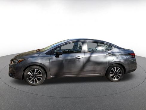 Used 2025 Nissan Versa SV image 4