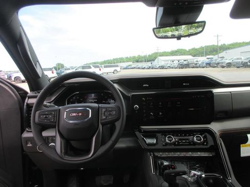 New 2026 GMC Sierra 1500 AT4 w/ AT4 Premium Package AWD/4WD image 17