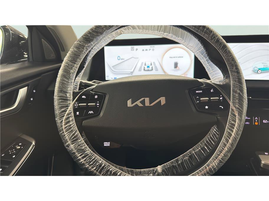 Used 2023 Kia EV6 Wind AWD/4WD image 32