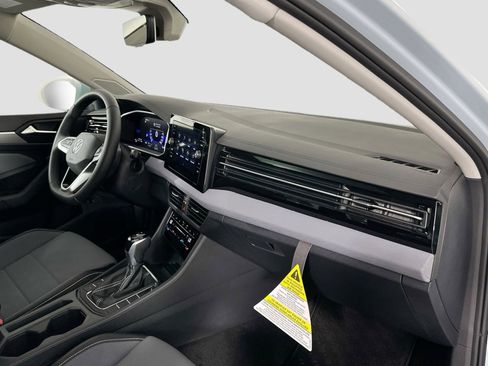 New 2025 Volkswagen Jetta SE image 23