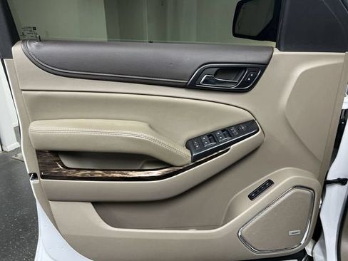 Certified 2017 GMC Yukon SLT w/ Premium Edition AWD/4WD image 23