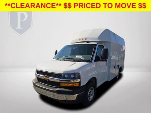 New 2025 Chevrolet Express 3500 w/ Power Convenience Package RWD image 12