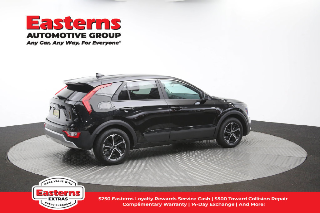 Used 2025 Kia Niro LX FWD image 41
