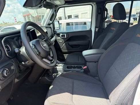 Used 2026 Jeep Gladiator Mojave AWD/4WD image 2