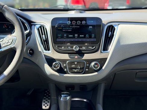 Used 2016 Chevrolet Malibu LT image 22