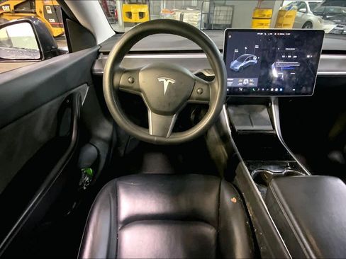 Used 2021 Tesla Model Y Long Range image 5