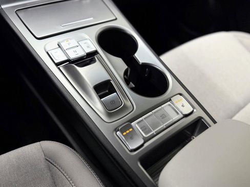 Used 2023 Hyundai Kona SE image 22