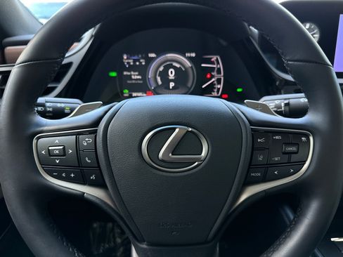 Certified 2024 Lexus ES 300h w/ Premium Package FWD image 12