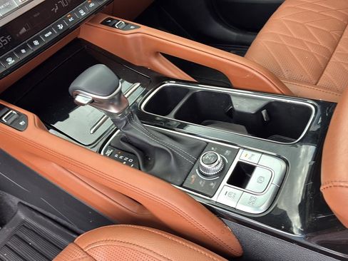 Used 2025 Kia Telluride AWD image 33