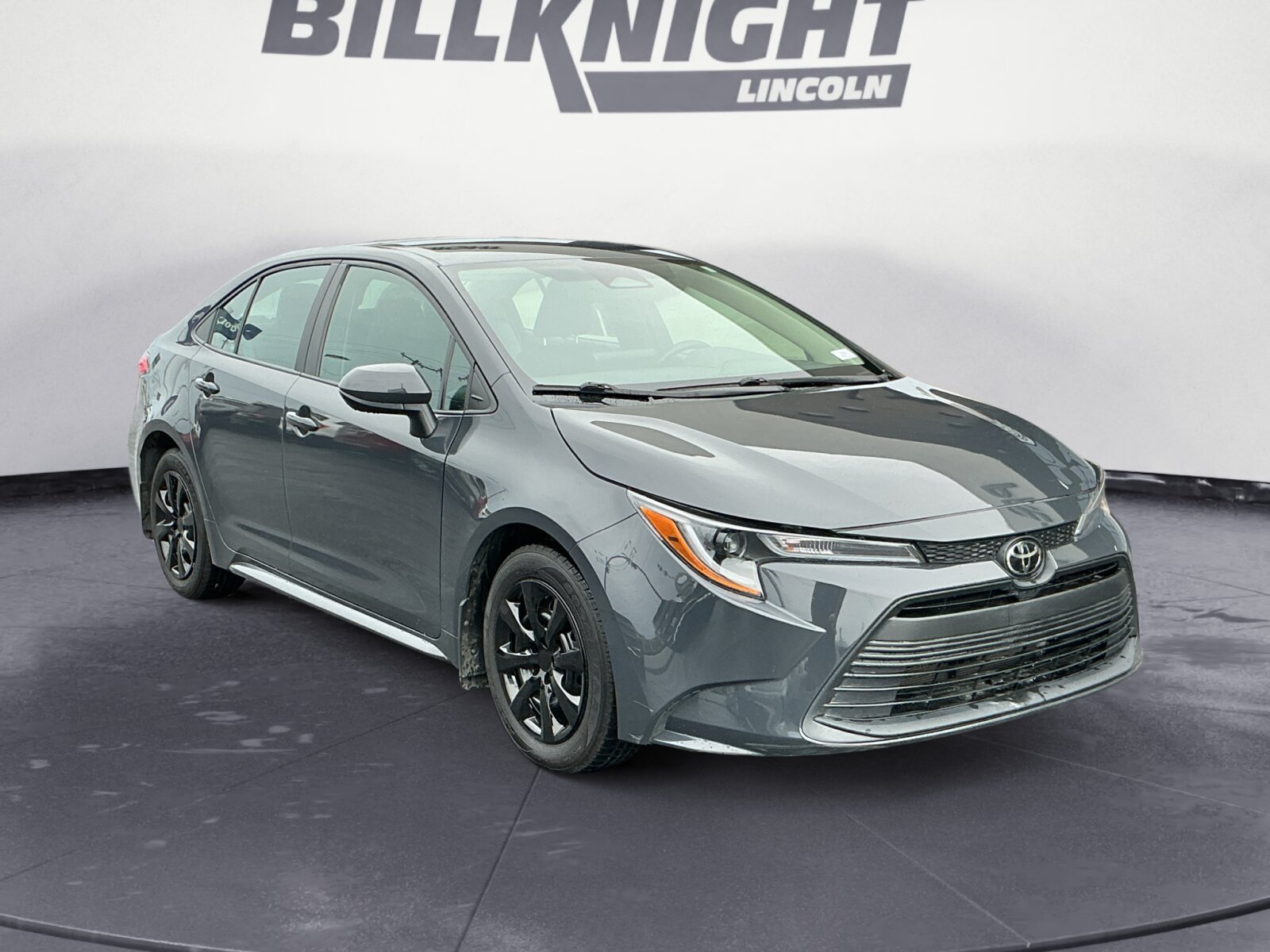 Used 2024 Toyota Corolla LE FWD image 1