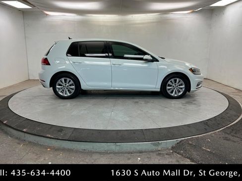Used 2018 Volkswagen Golf SE image 6