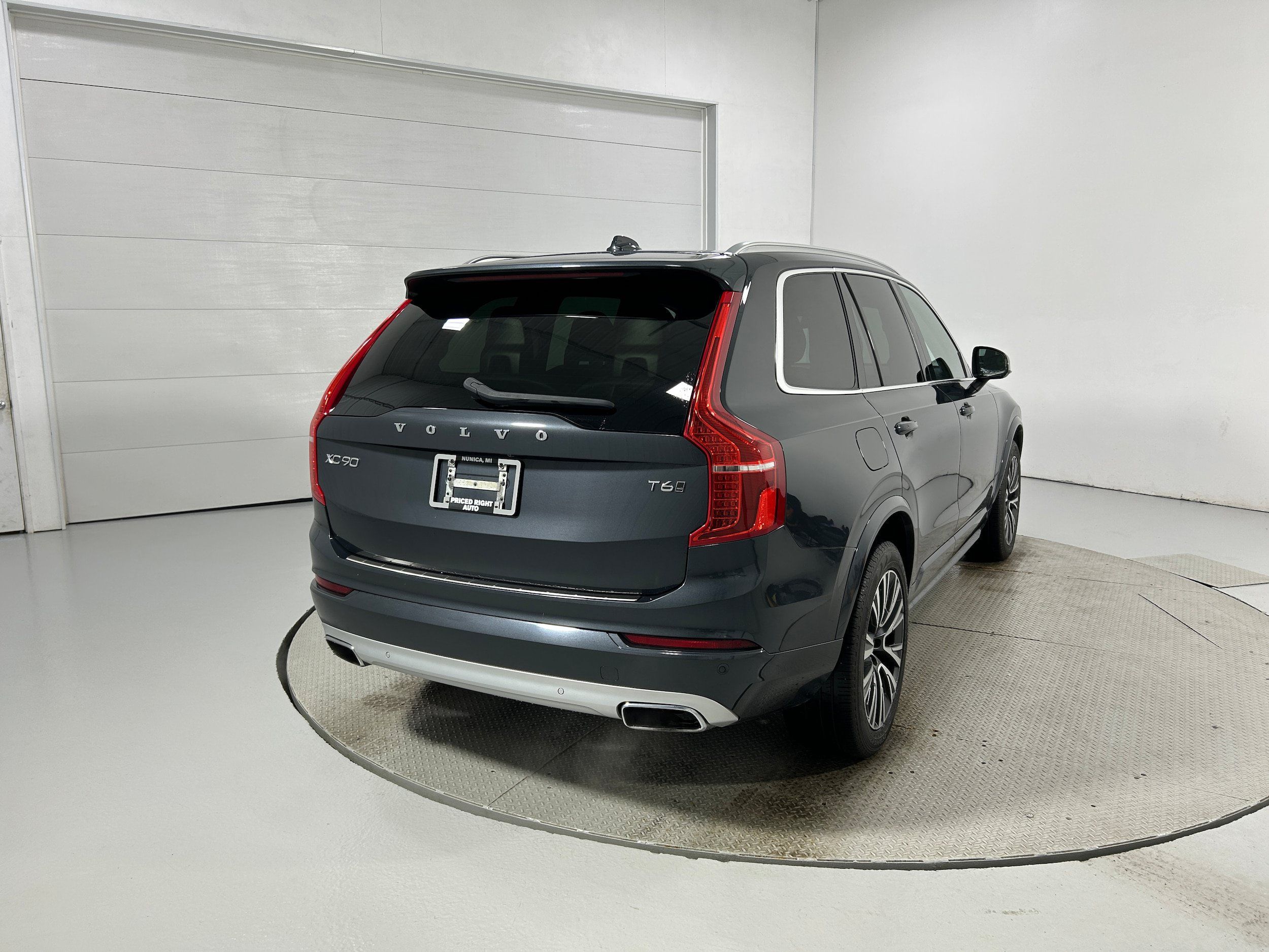 Used 2021 Volvo XC90 T6 Momentum w/ Climate Package AWD/4WD image 38