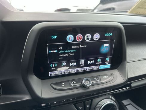 Used 2017 Chevrolet Camaro SS RWD image 16