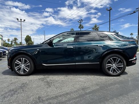 Used 2024 Cadillac Lyriq Luxury RWD image 2