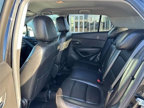 Certified 2021 Chevrolet Trax LT w/ Redline Edition image 10