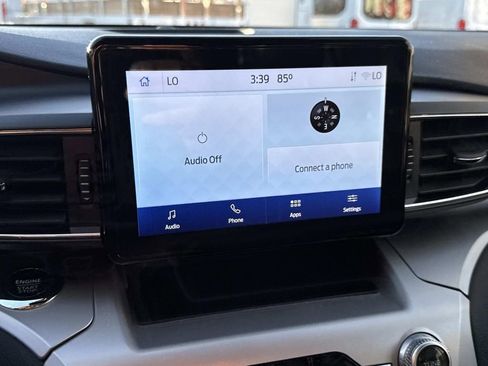 Used 2022 Ford Explorer XLT w/ Equipment Group 202A image 26