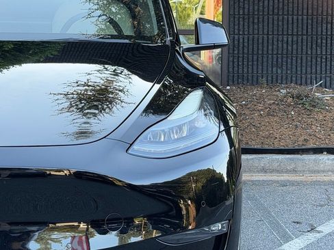 Used 2022 Tesla Model Y Performance AWD/4WD image 5