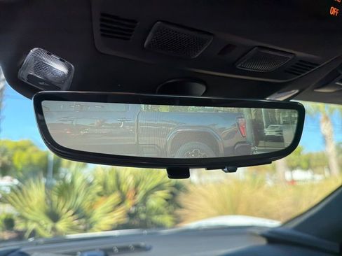 Used 2023 Chevrolet Corvette Stingray Premium Conv w/ Z51 Performance Package image 14