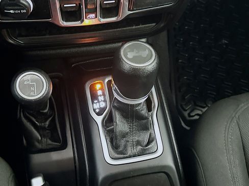Used 2020 Jeep Wrangler Unlimited Sport S AWD/4WD image 24