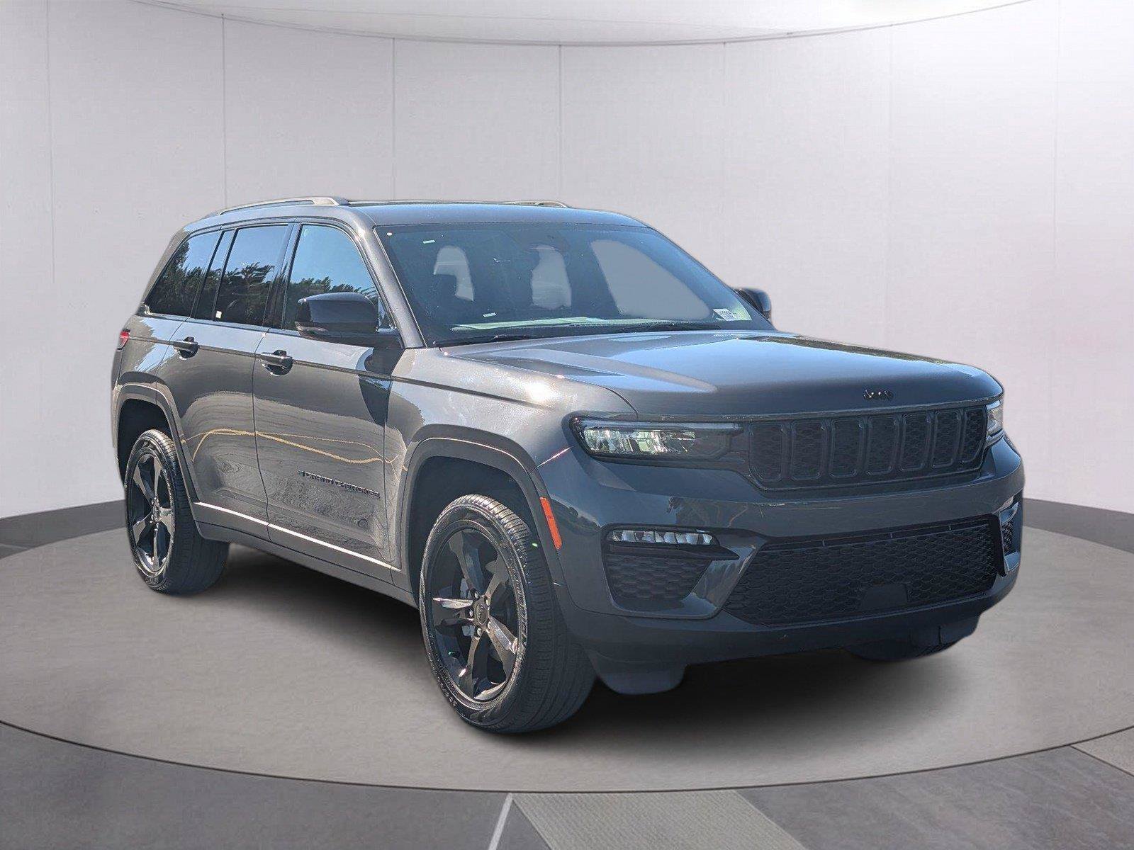 Used 2025 Jeep Grand Cherokee Limited w/ Black Appearance Package AWD/4WD image 7