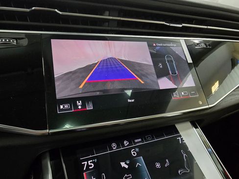 Used 2025 Audi Q8 Premium Plus w/ Premium Plus Package image 26