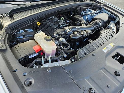 Used 2025 Jeep Grand Cherokee Laredo w/ Luxury Tech Group I image 16