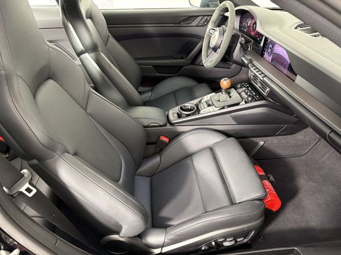 Certified 2025 Porsche 911 Carrera T RWD image 25