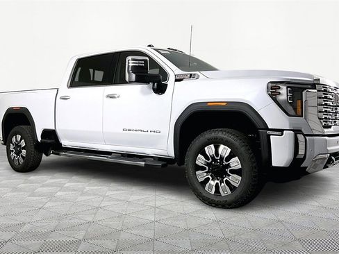 New 2026 GMC Sierra 2500 Denali w/ Denali Reserve Package image 3